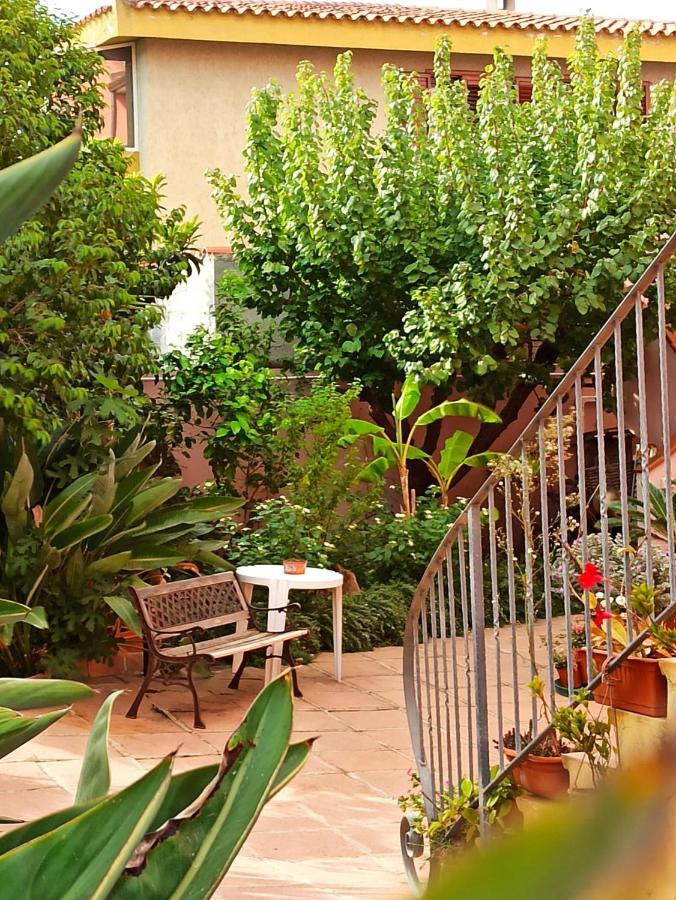 Affittacamere Ciro'S House Olbia Bagian luar foto